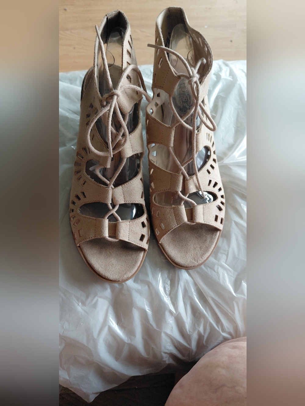 Ladies Lace-Up Cutout Sandals - Beige Size 10